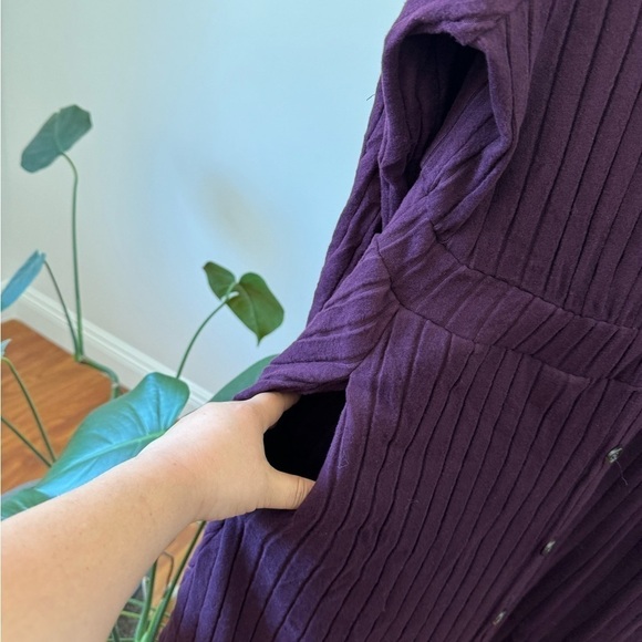 Beautiful plum, purple, ribbed, stretchy midi length dress - Picture 5 of 6